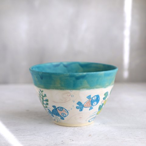 青い金魚と水草の色絵bowl（ターコイズブルー釉）