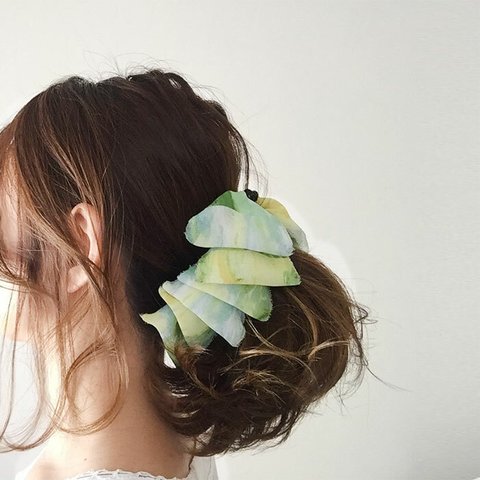 ＊バナナクリップ マルチカラー yellow green＊下から挟んでとめるだけ 簡単ヘアアレンジ