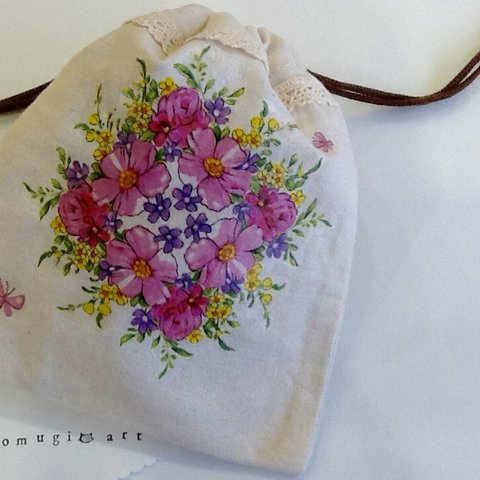 ピンクの花と蝶 。春のちっちゃい巾着袋 デコパージュ 