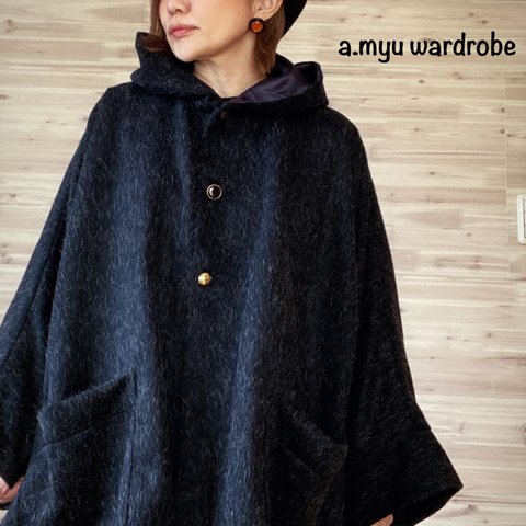 a.myu 上質woolのポンチョチャコールグレー毛足の長め