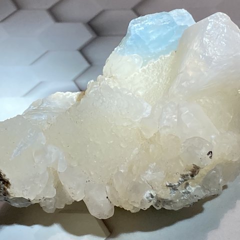 氷のようなブルー✿*:・　レインボー　カルサイト　ラフストーン　原石