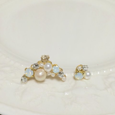 ホワイトビジューピアス&イヤーカフ