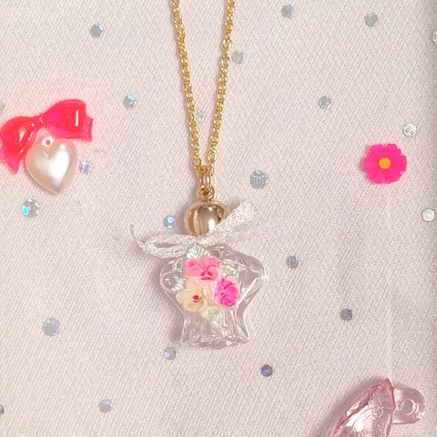 perfume bottle necklace（bouquet）