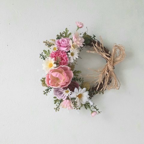 大人可愛い春のお花のリース(28cm）玄関リース　リモート部屋　結婚祝い　出産祝い　新築祝い　誕生日