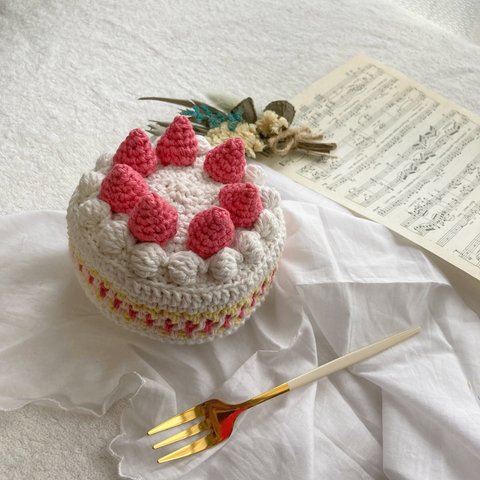 編みぐるみ 苺のホールケーキ ハンドメイド