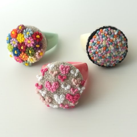 つぶつぶ刺繍のリング お花（sold）＊ハート＊お菓子（sold）