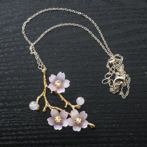 桜の枝ネックレス