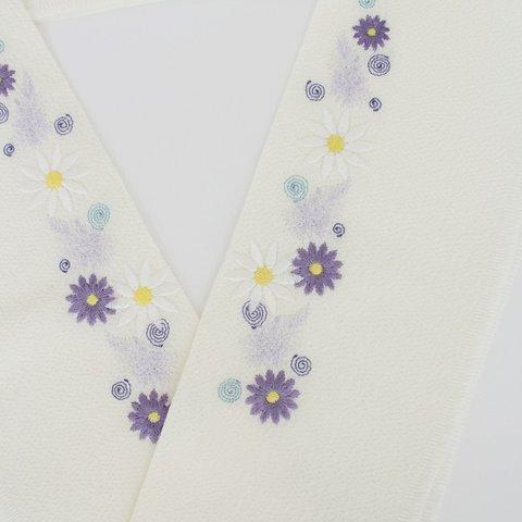 マーガレットと紫の小菊の刺繍半襟