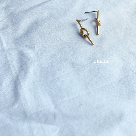 "chula" mat gold knot pierce