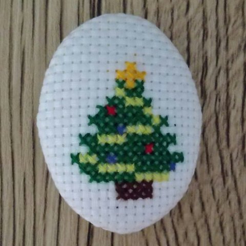 クロスステッチ刺繍ブローチX'masツリー