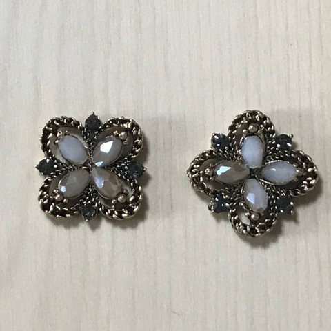 ANTIQUEGOLD RHINESTONE FLOWER CABOCHONS PARTS