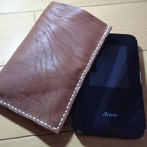 本革！スマホやモバイルルーター用のレザースリーブ

