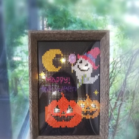 光る☆ハロウィン刺繍フレーム飾り