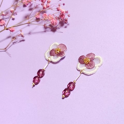オーガンジー刺繍❁紫陽花の耳飾り〜チリアンパープル〜❁
