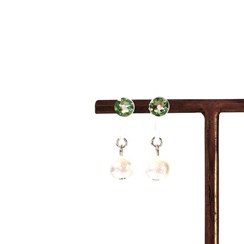 ちいさなキラキラ ノンホールピアス peridot