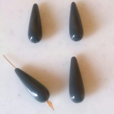 Vintage Dark Grey Teardrop Beads 《5242》