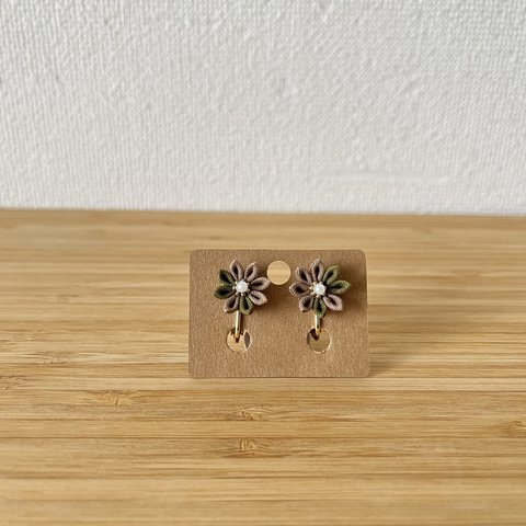 茶色とカーキのお花イヤリング/ピアス