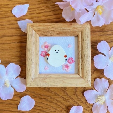 シマエナガと桜 ＊ アートフレーム 【シマエナガ】 桜 春 刺繍フレーム 石粉粘土