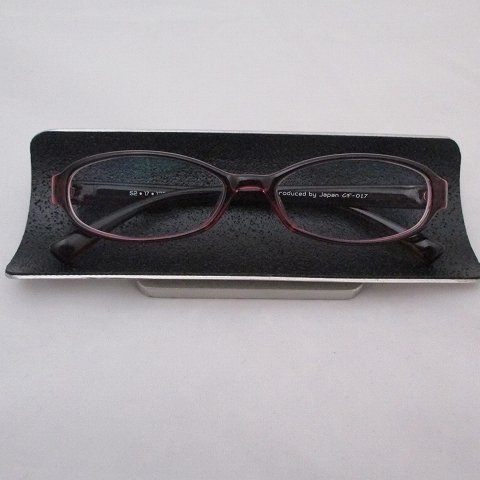 プレゼントに　めがねスタンド　眼鏡収納ディスプレイスタンド 　ブラック　N151011