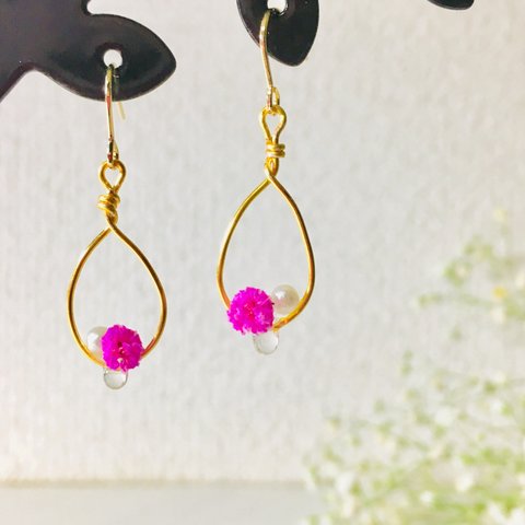 雫が光るドライフラワーのピアス(Pink & Pearl)