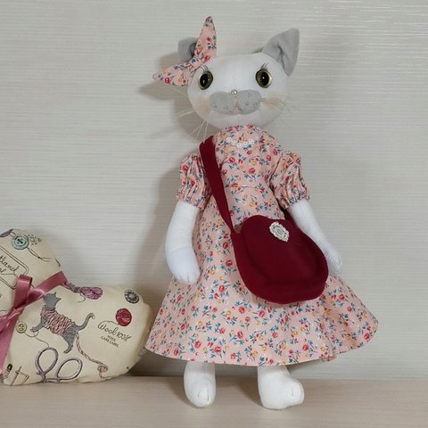 【プリンセス猫さん】猫ぬいぐるみ人形着せ替え白猫さん