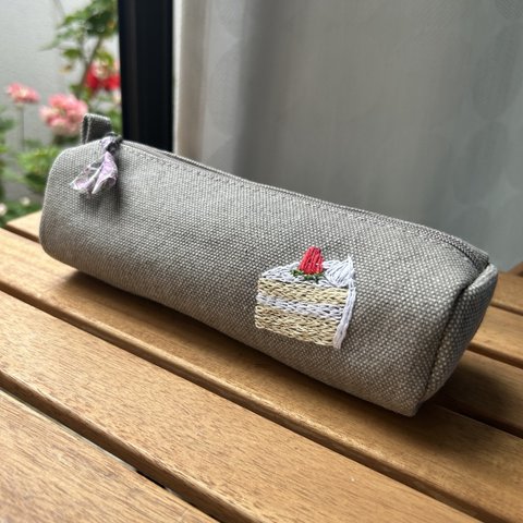 ペンケース（ショートケーキの手刺繍）