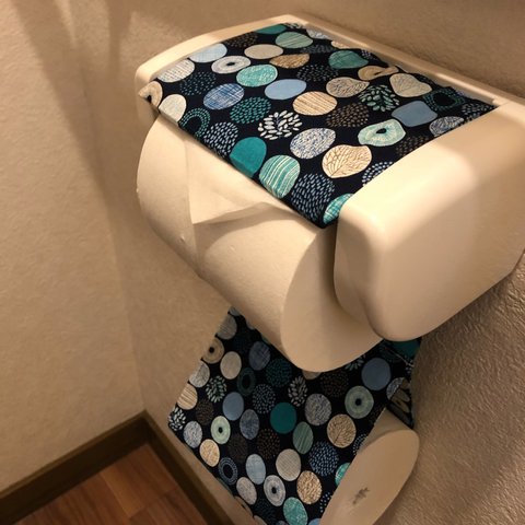 北欧風トイレットペーパーホルダー　ネイビー