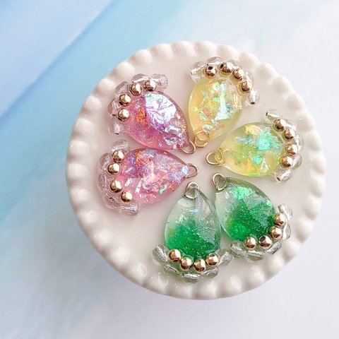 あまあまジュース｜キャンディドロップ ホログラム レジンピアス(イヤリング)樹脂 アクリル 金属アレルギー対応 初夏 フルーツ メロンソーダ イエロー ピンク