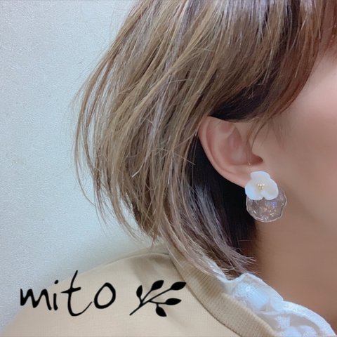 水面に咲く花*ピアス