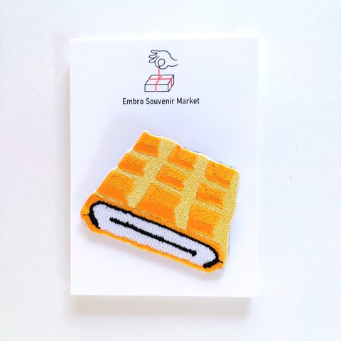 パキッと割れた チョコ入り アイスモナカ  刺繍 ブローチ