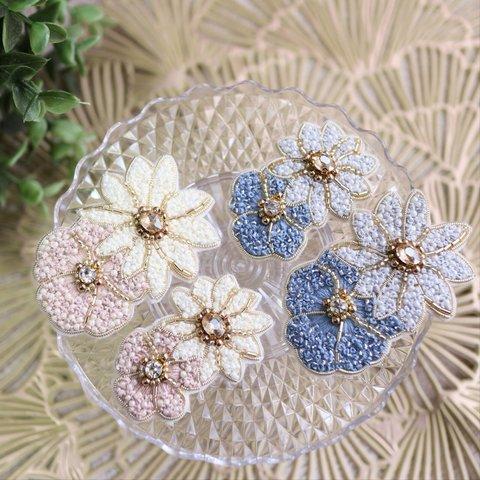 ブローチorキーホルダー　ビーズ刺繍　花　large　