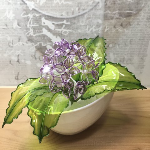 ガラスみたいな花・紫陽花・紫グラデ