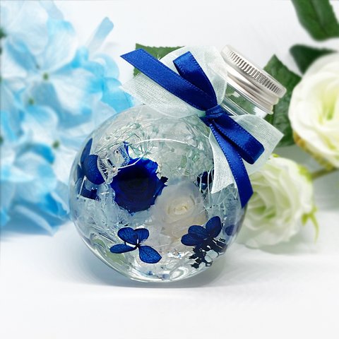 青薔薇 白薔薇 ハーバリウム ネコ瓶ボトル～本物の薔薇が２輪 ギフト 結婚祝い