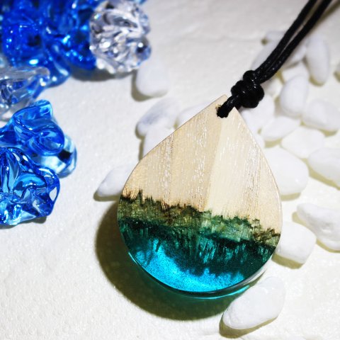 完売　Sale【現品限り】Ocean floor / Pendant(L) ウッドレジンジュエリー