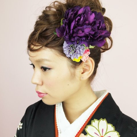 紫系　ボタンとつまみ細工のヘッドドレス　結婚式　成人式　卒業式　髪飾り