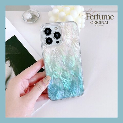 キラキラ天然シェル✨ライトブルー系 ナチュラルグラデーションカラー スマホケース 貝殻 海 夏 名入れも可能♪【受注生産】