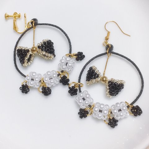 黒リボンピアス.❁⃘.ビーズリボン.❁⃘.ピンキーリング付き