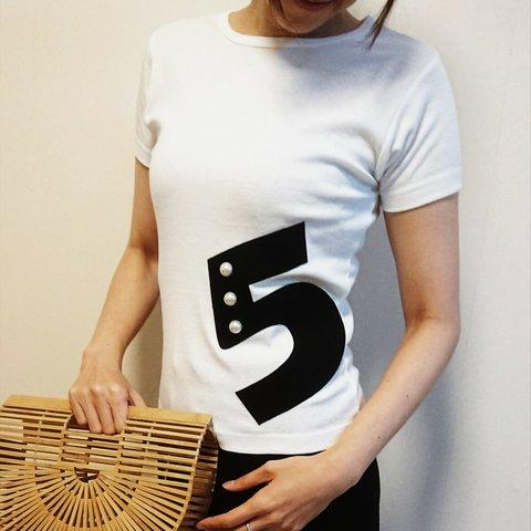 大人のためのお洒落なTシャツ（No.5）