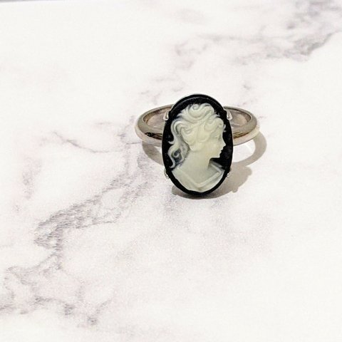 -ring- cameo black × silver ring