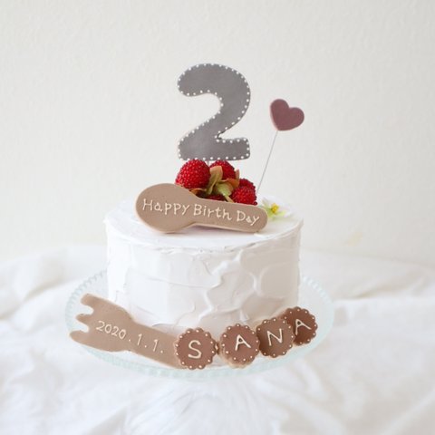 ナチュラル木苺のミニクレイケーキ☆1歳誕生日ケーキ　誕生日ケーキ　記念日　自宅撮影　1歳以外でも承ってます♪