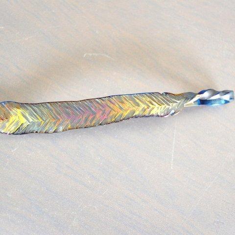 Titanium hairpin・飾り羽のチタンヘアピン６９mm