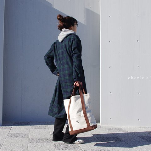 BEND TOTE BAG (キナリ×コーヒー/ブラウン)