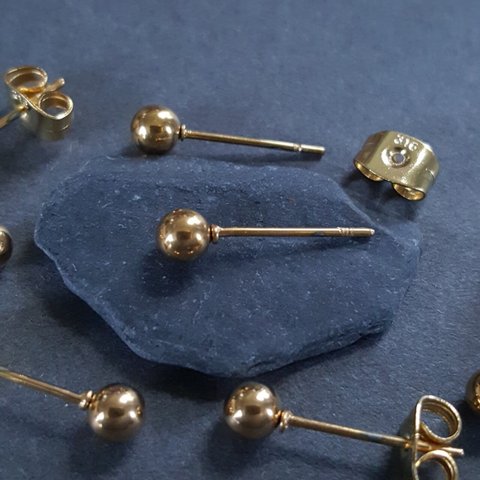 [4pcs]オールステンレス ボールピアス 4mm ゴールド 24KGPイオンメッキ サージカルステンレス  金属アレルギー対応