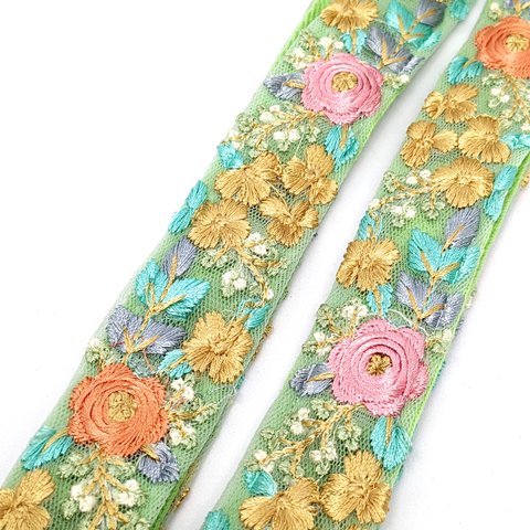 [ラスト1本] スマホショルダー　スマホストラップ　ショルダーストラップ　ネックストラップ　インド刺繍　花模様　035