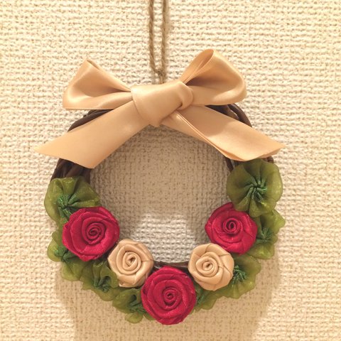 リース  クリスマスリース  巻き薔薇のリース 