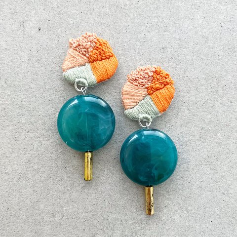 orange×green刺繍ピアス