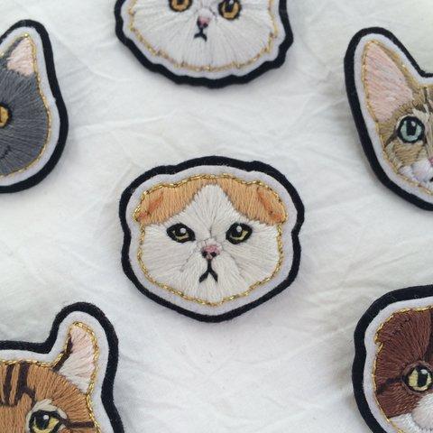 猫の手刺繍ブローチ #7フォールデックス