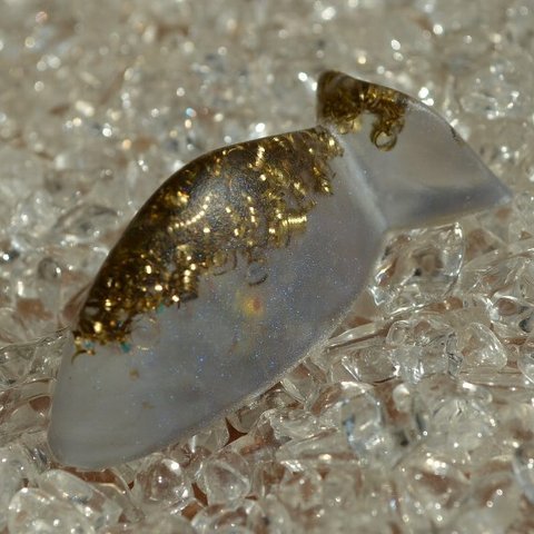 オルゴナイト （魚型）【水晶】①