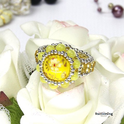 〔再販〕陽だまりの雛菊🌼リング（黄色転写玉/キャッツアイ ビーズリング）《ビーズアクセサリー》