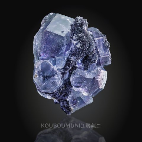 フローライト/カルサイト(Fluorite with Calcite)◆虹◆S00252